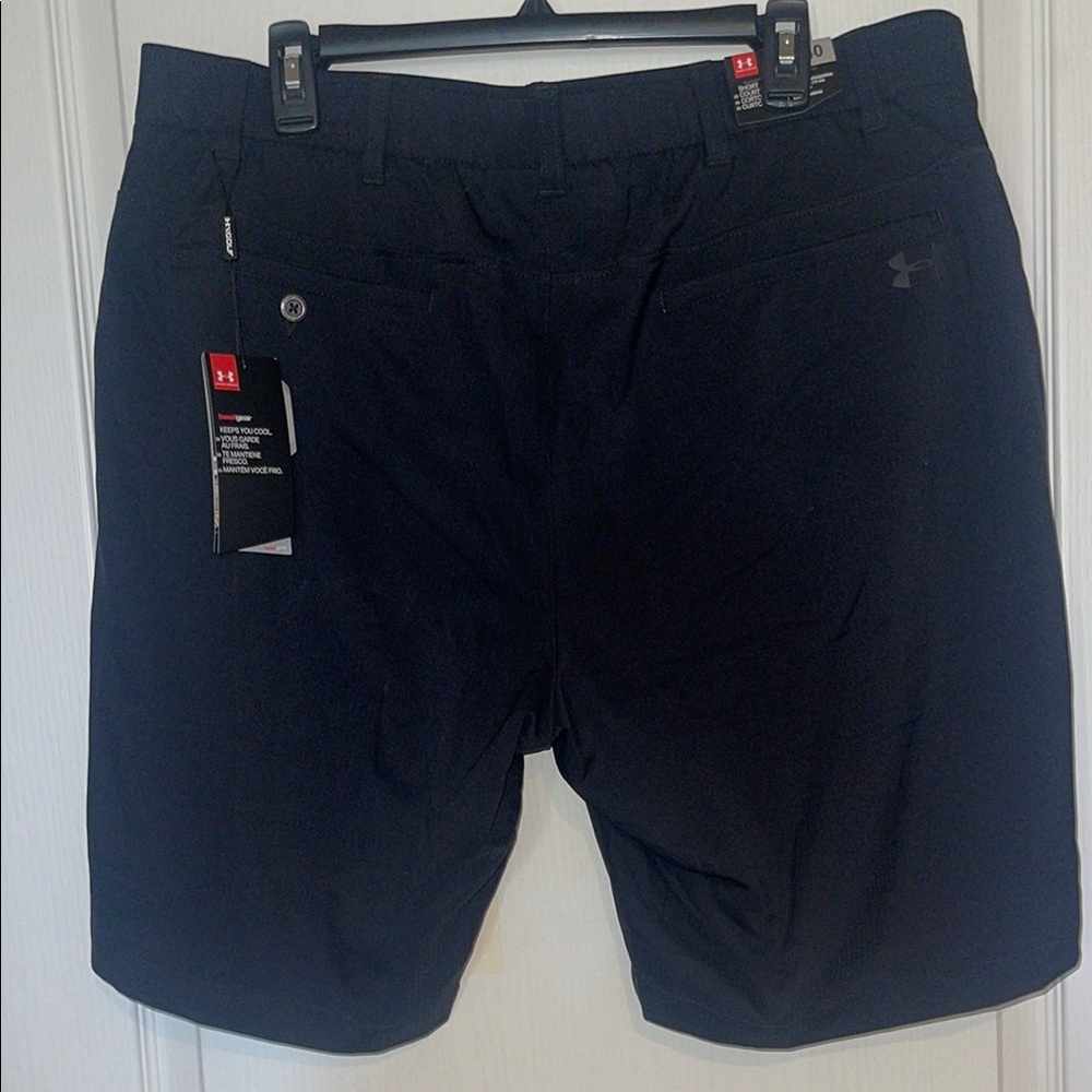 Men's Under Armour Shorts - Picture 3 of 6
